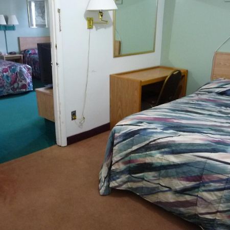 Budget Inn Batavia Extérieur photo