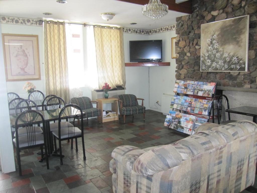 Budget Inn Batavia Extérieur photo