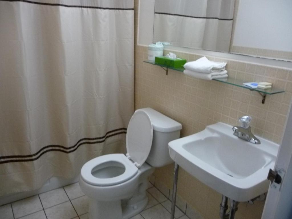 Budget Inn Batavia Chambre photo